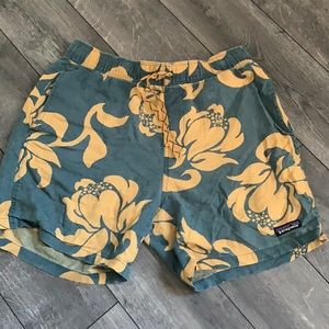 Retro Floral Patagonia Baggies Naturals
